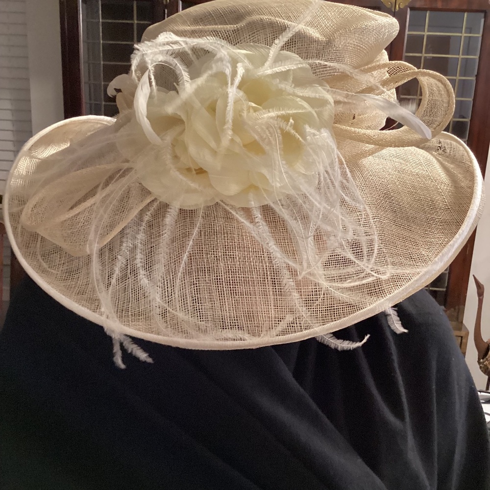 Crème Floral Straw Elegant Hat